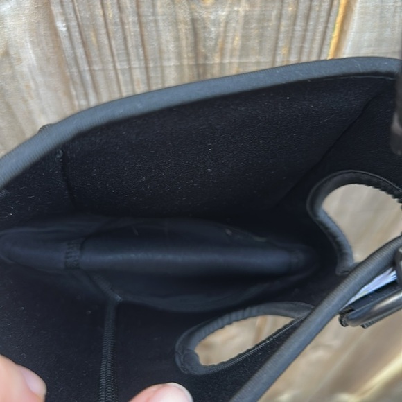 HydroJug Black Floral carrier - Picture 3 of 4